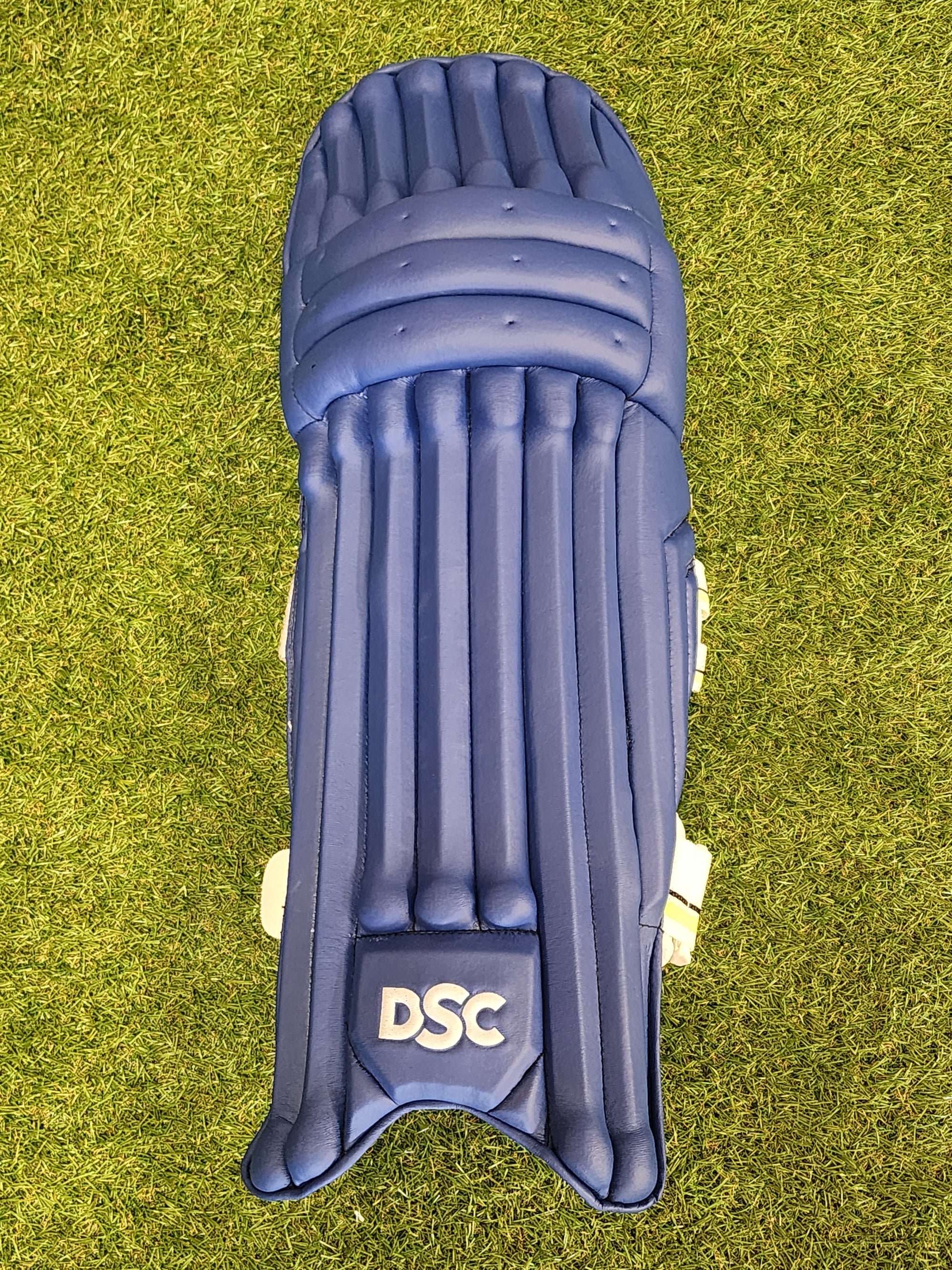 DSC CONDOR FLITE BLUE COLOURED BATTING PADS – MENS